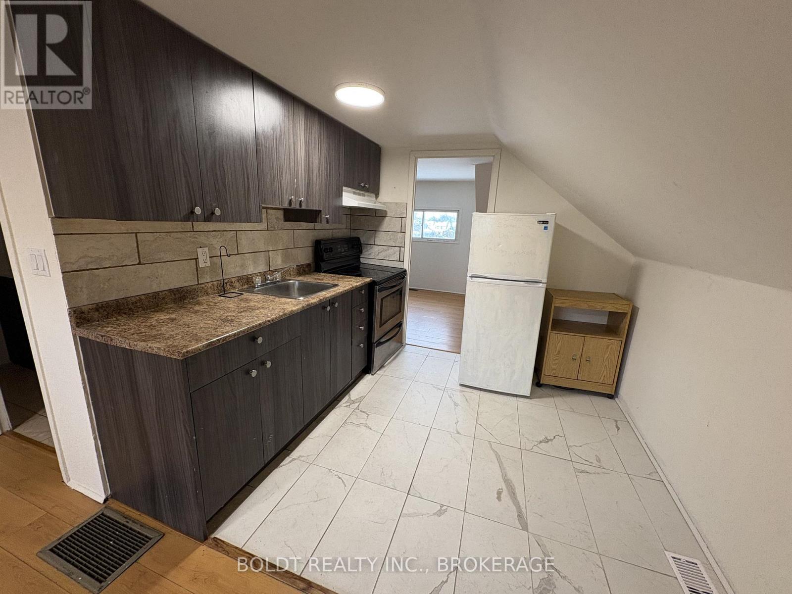 Multiplex at 5145 RICE CRESCENT, Niagara Falls