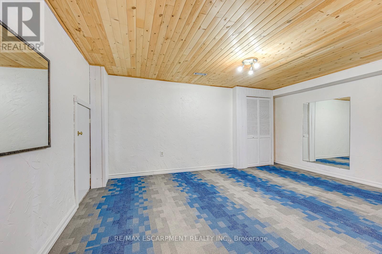 Detached at 43 NISKA DRIVE, Hamilton