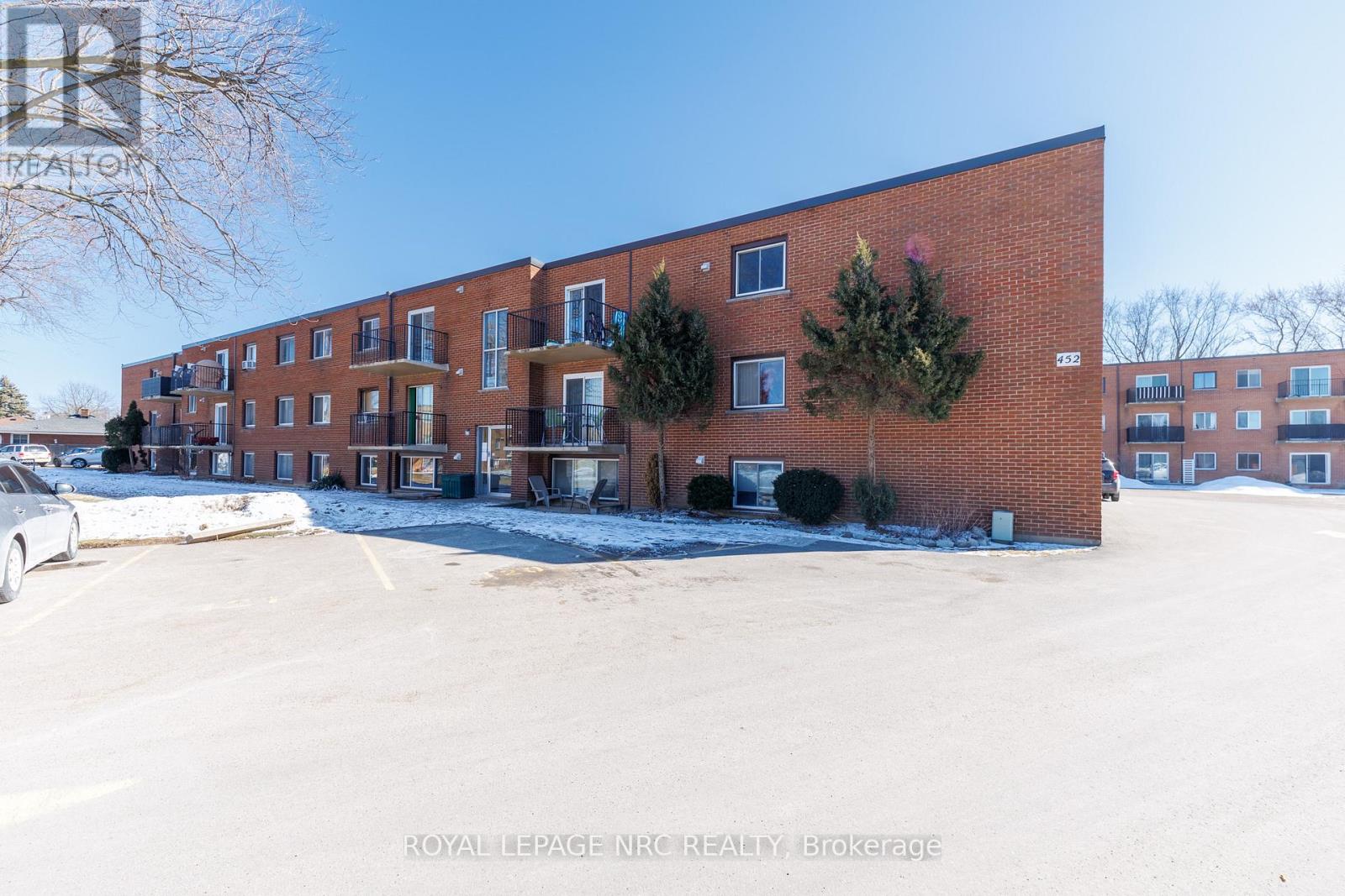 Apartment at 36 - 452 CARLTON STREET, St. Catharines (Facer)