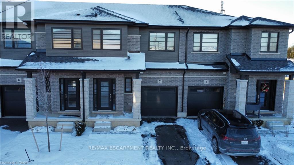 Townhouse at 7 - 520 GREY STREET, Brantford