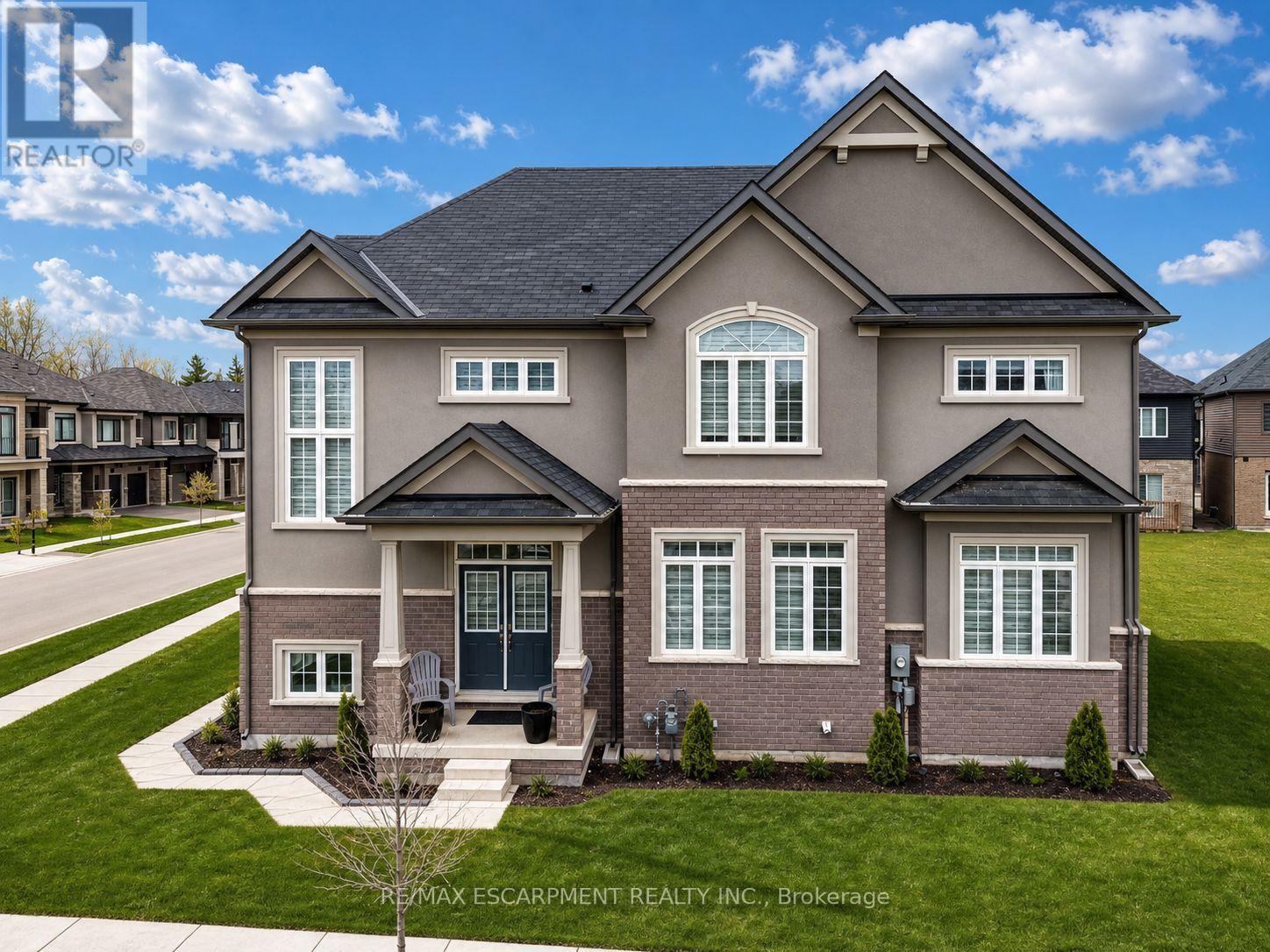 Detached at 16 STAUFFER ROAD, Brantford