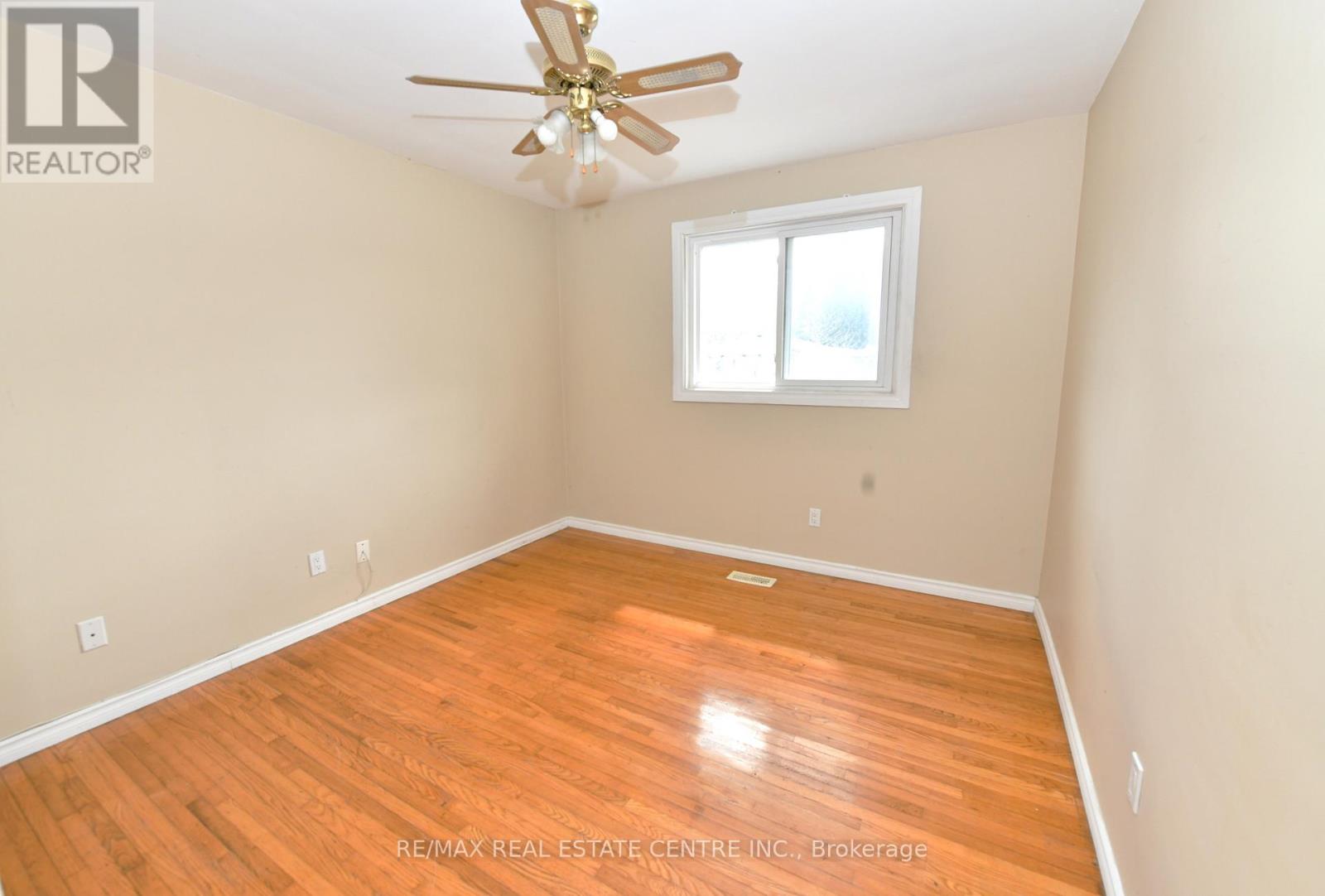 Detached at 110 SILVERSPRING CRESCENT, Kitchener