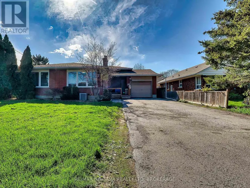 Detached at 333 GRANTHAM AVENUE, St. Catharines (Carlton/Bunting)
