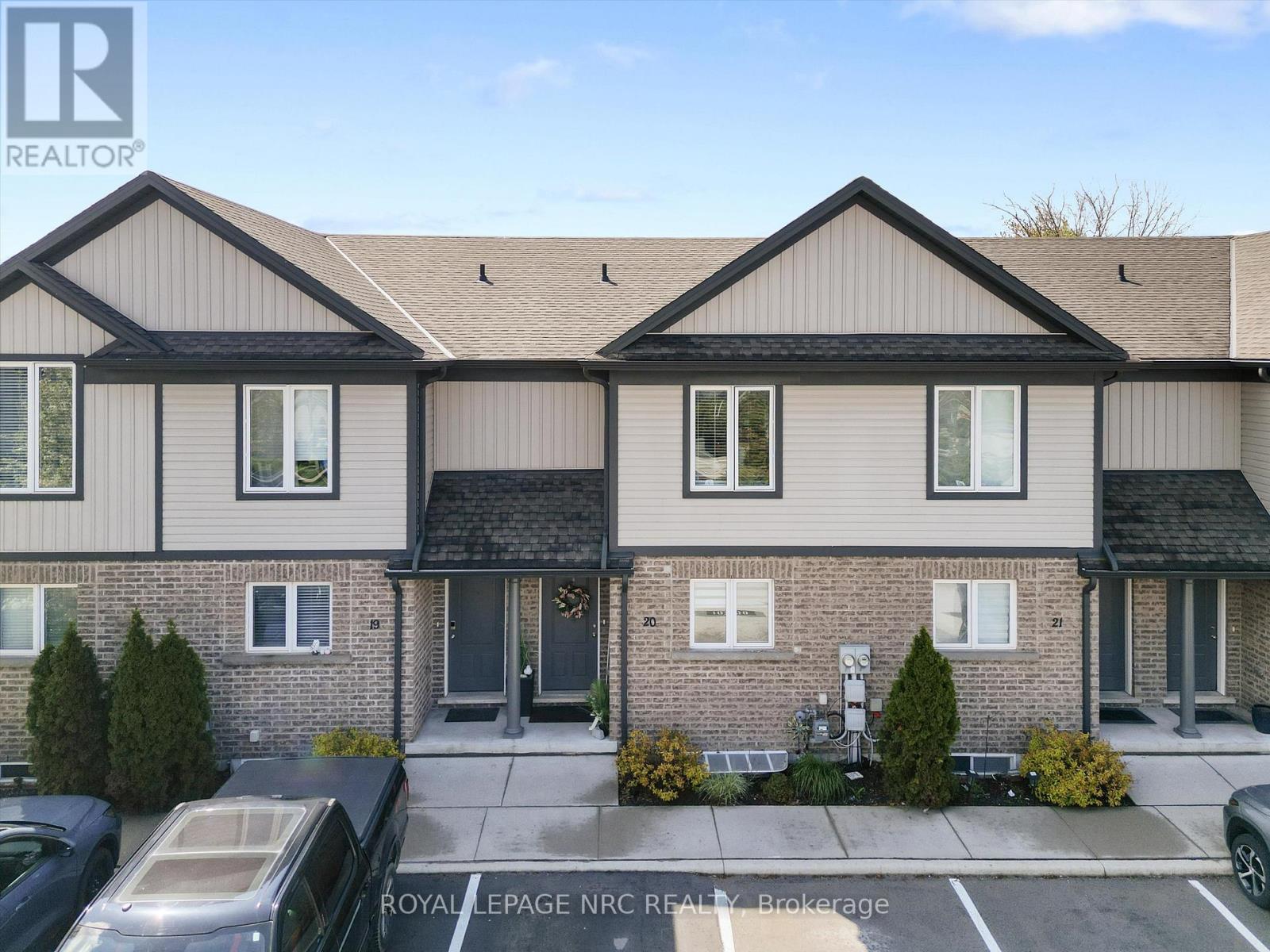 Townhouse at 20 - 7768 ASCOT CIRCLE, Niagara Falls (Ascot)