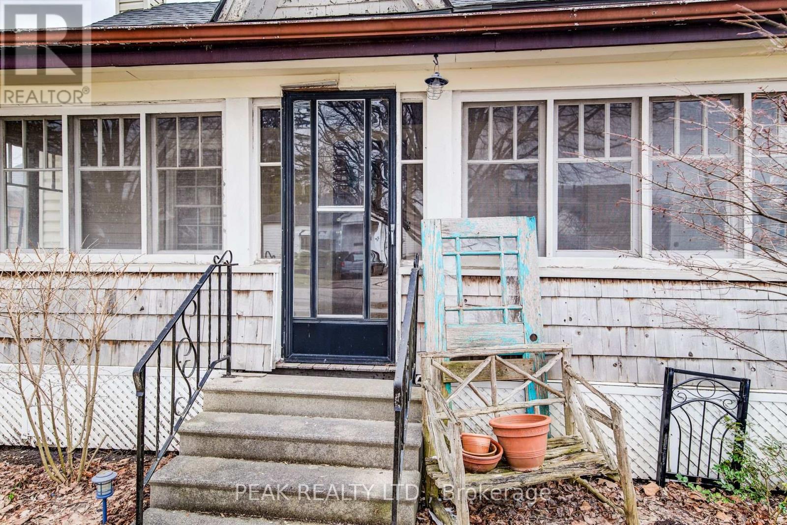 Detached at 186 NORWICH AVENUE, Woodstock