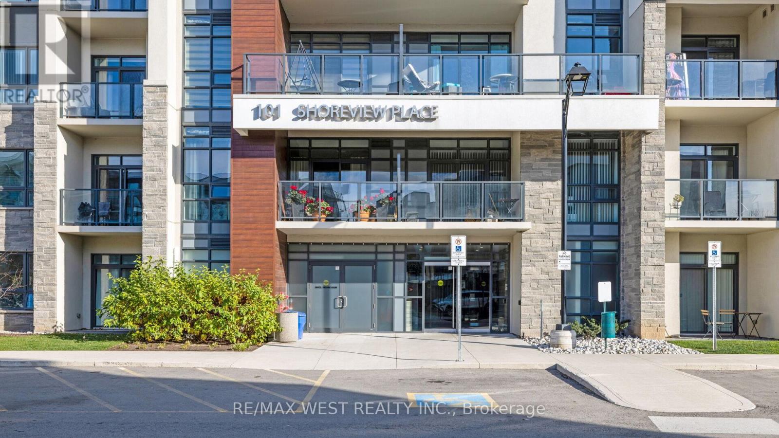 Apartment at 131 - 101 SHOREVIEW PLACE, Hamilton
