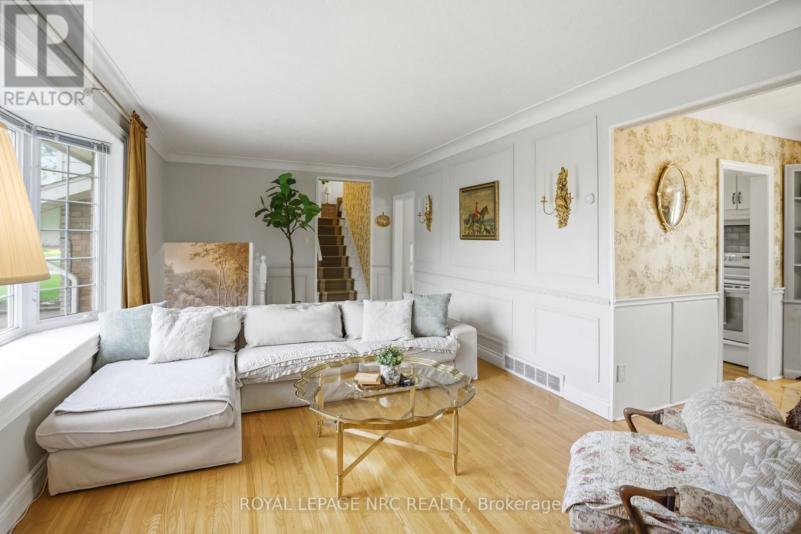 Detached at 25 RICHMOND STREET, Welland