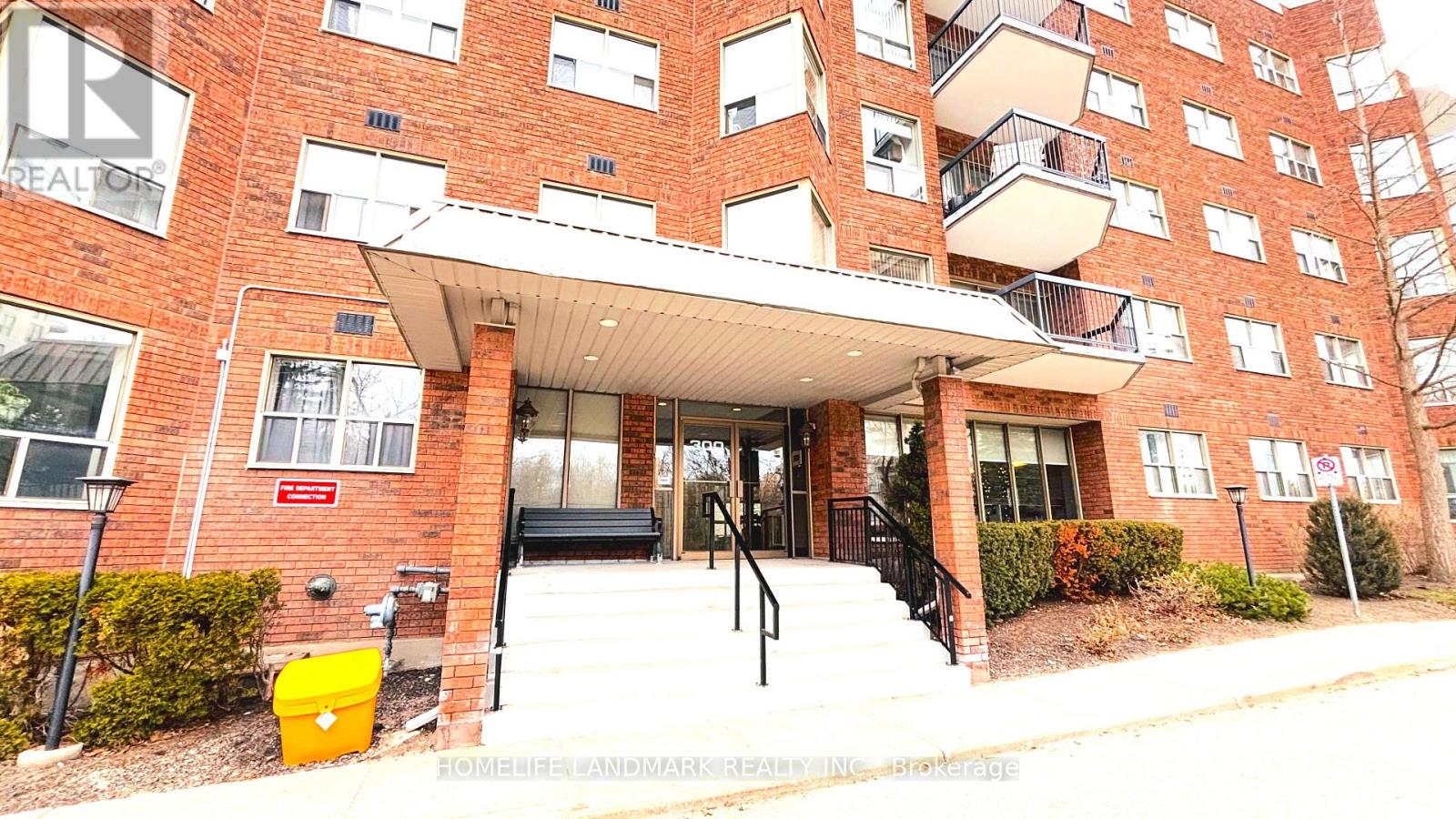 Apartment at #207 - 300 KEATS WAY, Waterloo