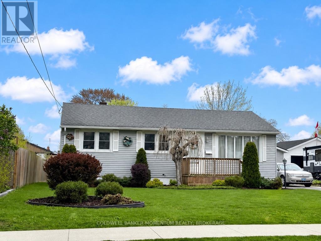 Detached at 25 THOMSON ROAD, Welland (N. Welland)