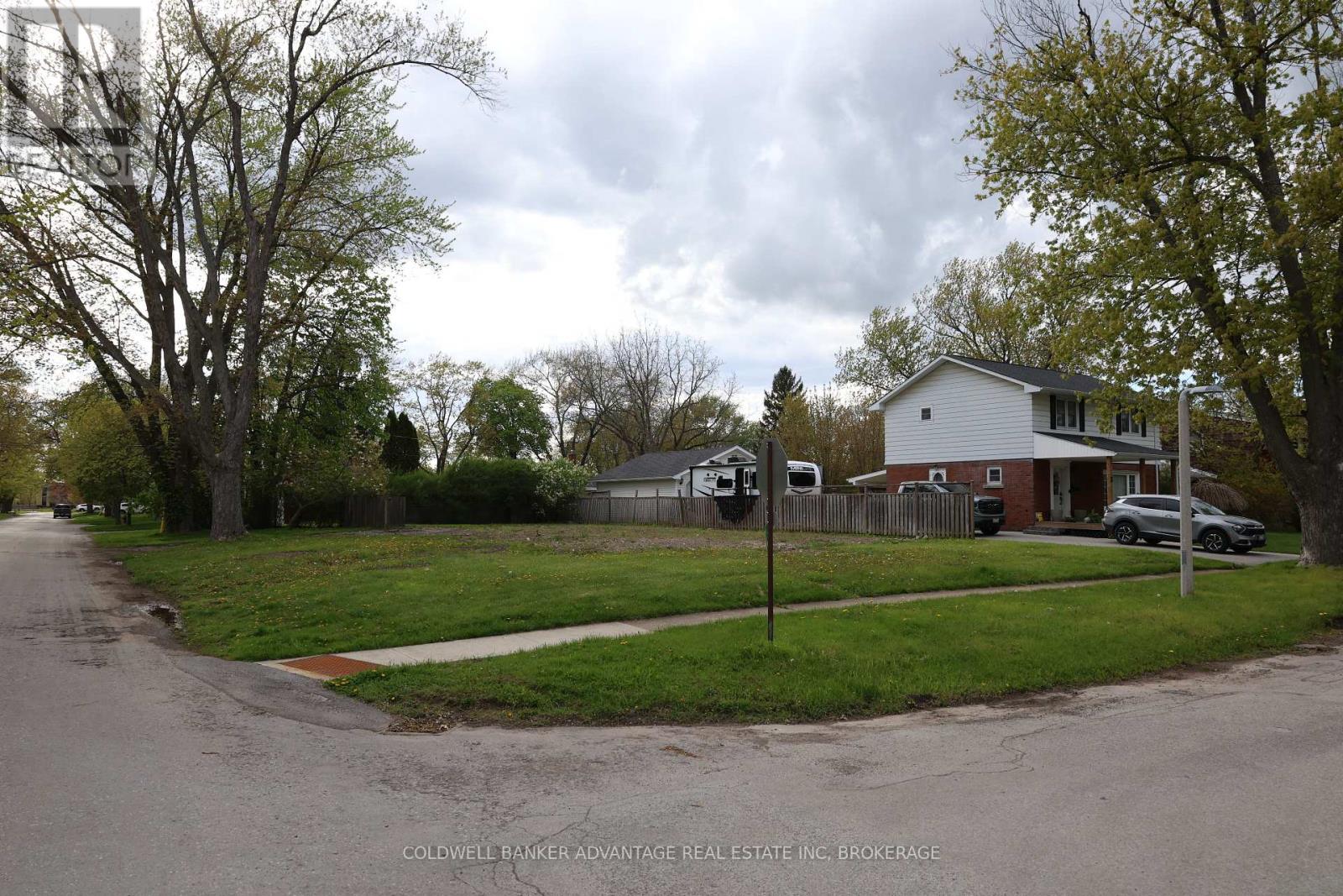 Vacant Land at 74 SUMMIT AVENUE, Welland (Prince Charles)