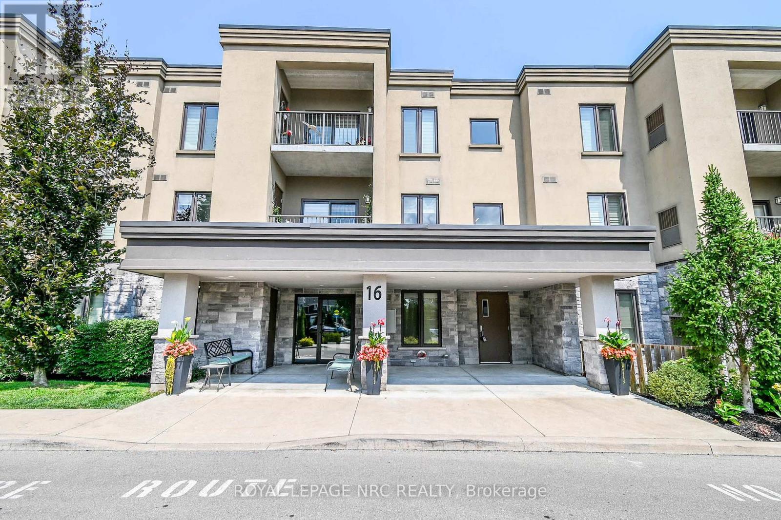 Apartment at 203 - 16 SULLIVAN AVENUE, Thorold (Thorold Downtown)