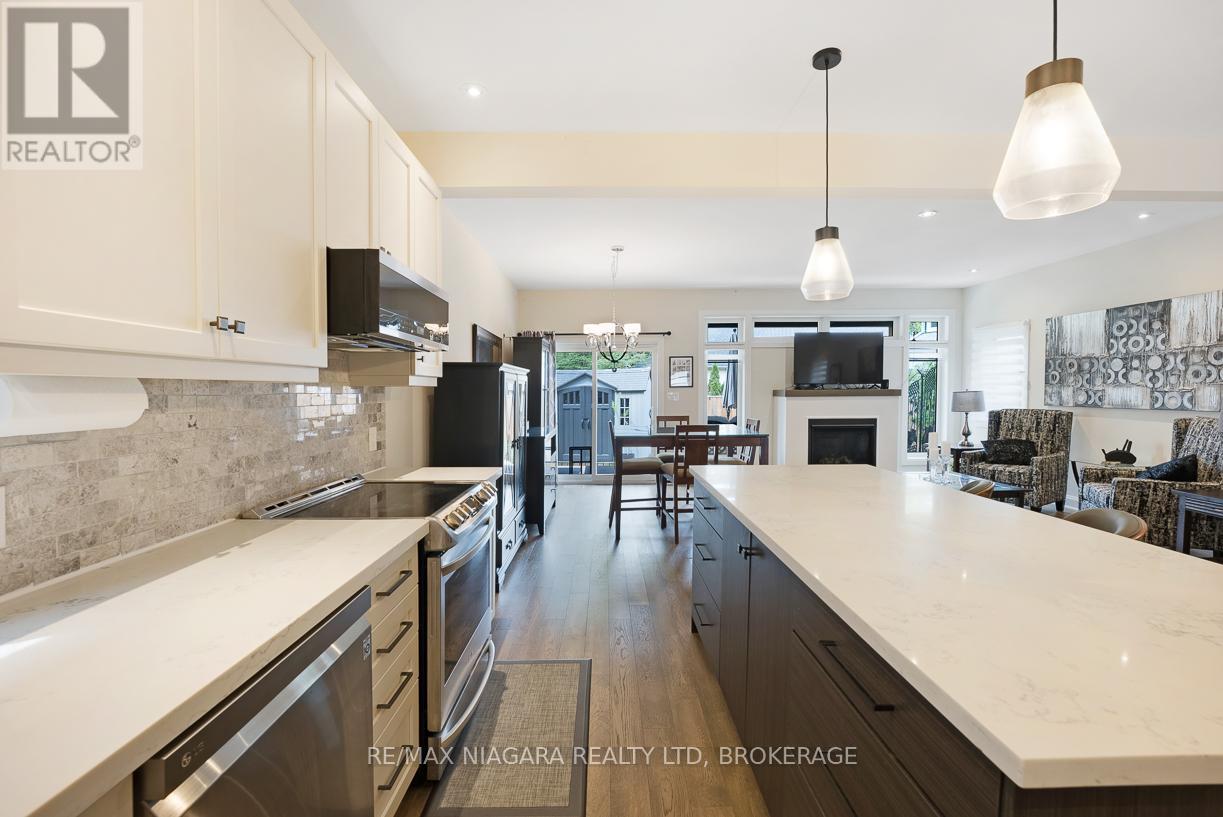 Detached at 77B BROADWAY, St. Catharines