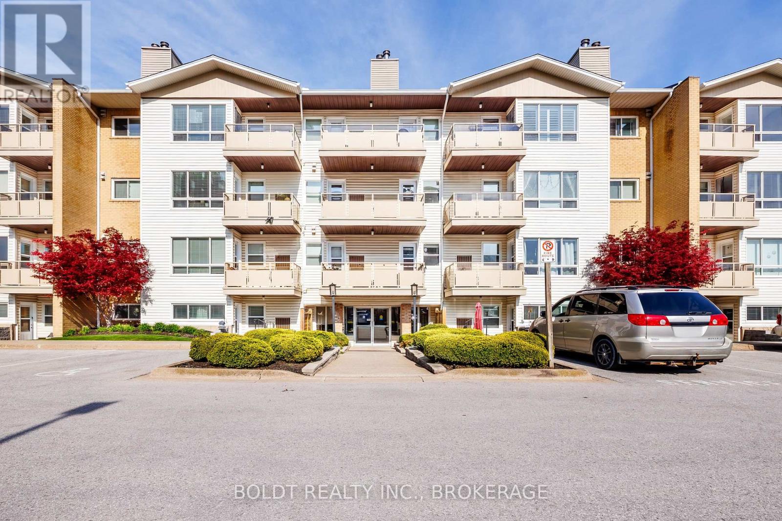 Apartment at 313 - 78 ROEHAMPTON AVENUE, St. Catharines (Carlton/Bunting)