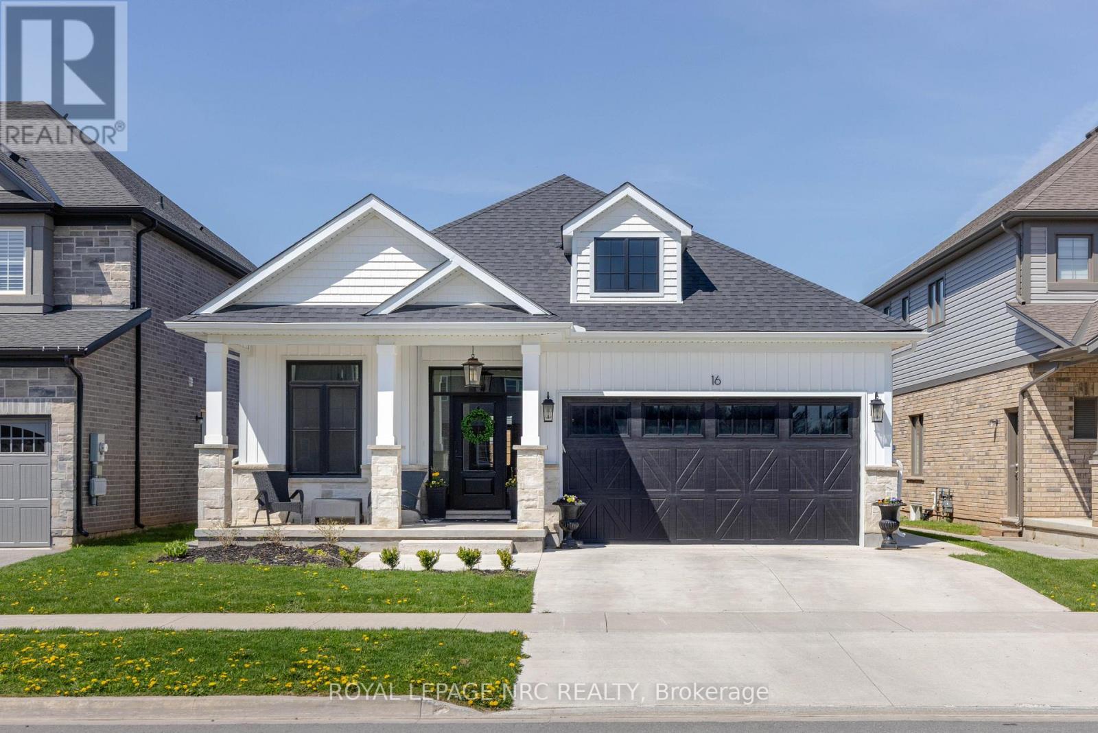 Detached at 16 SWAN AVE AVENUE, Pelham