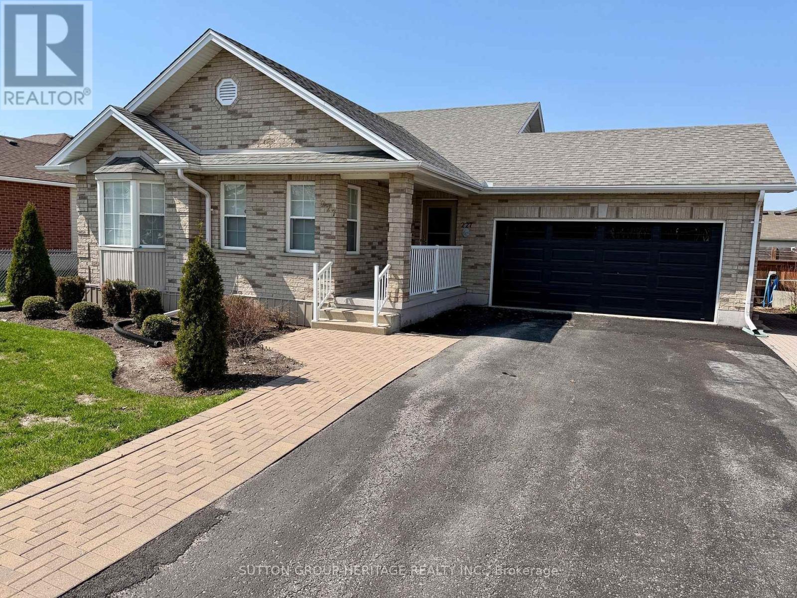 Detached at 227 VICTORIA AVENUE N, Kawartha Lakes (Lindsay)