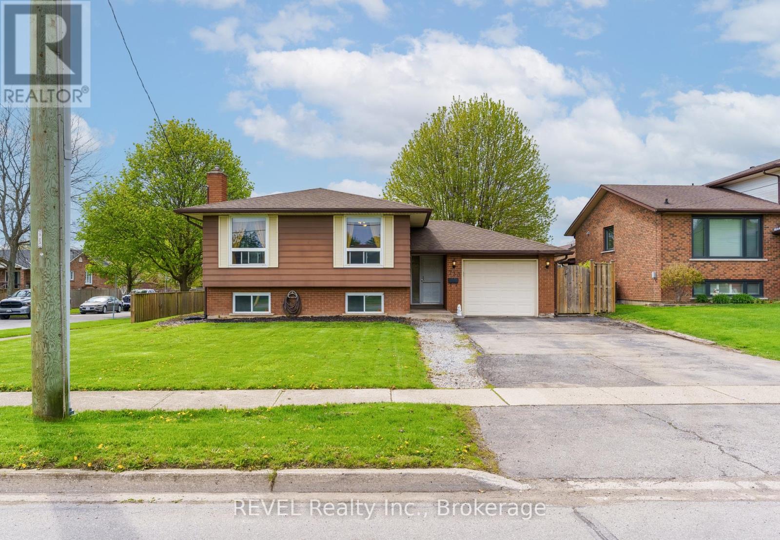 Detached at 733 CLARE AVENUE, Welland (N. Welland)