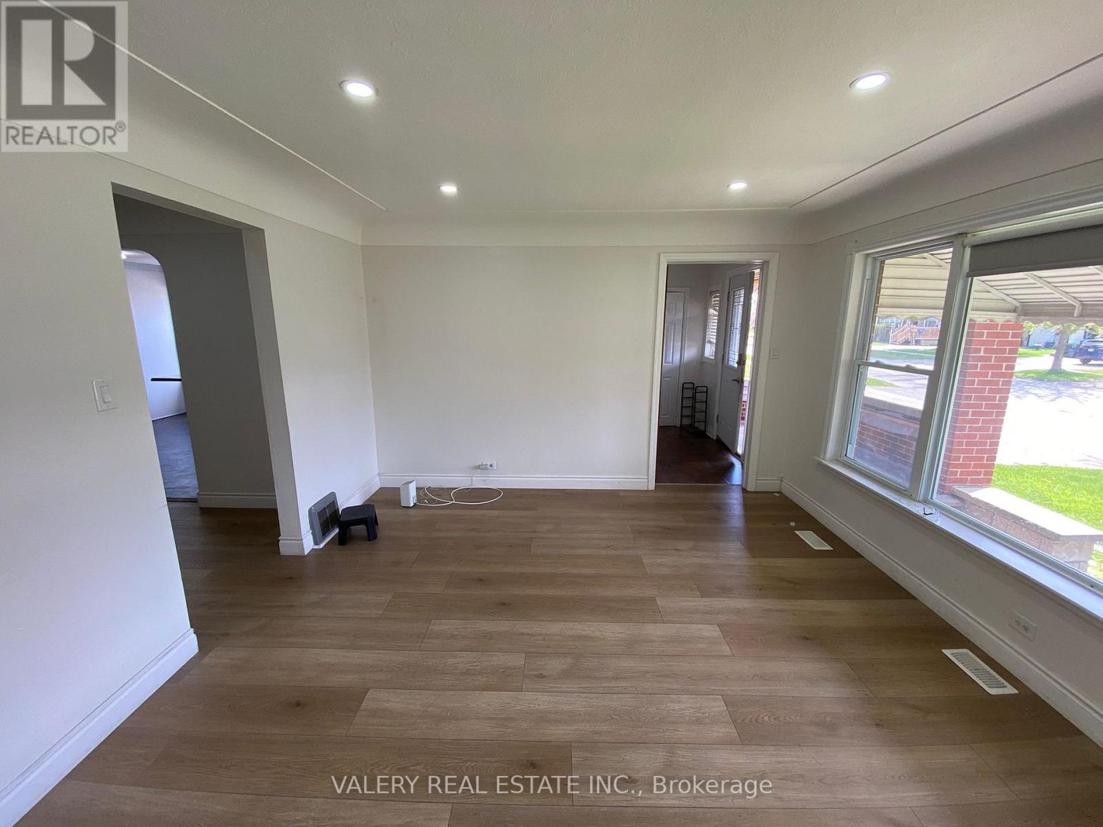 Detached at MAIN - 374 EDMONTON STREET, London