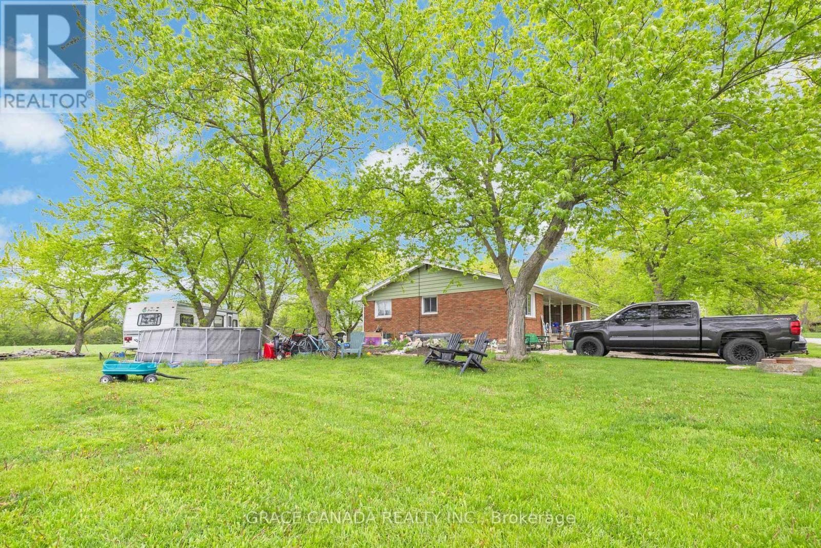 Multiplex at 4650 - 4666 CABOTO DRIVE, LaSalle