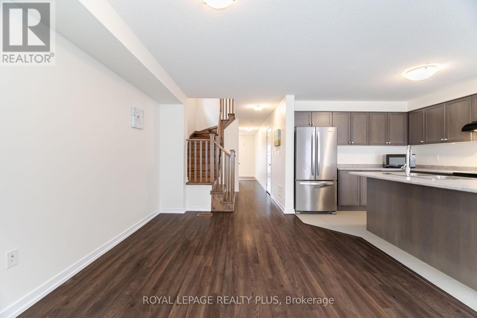 Townhouse at 12 PAGEBROOK CRESCENT, Hamilton