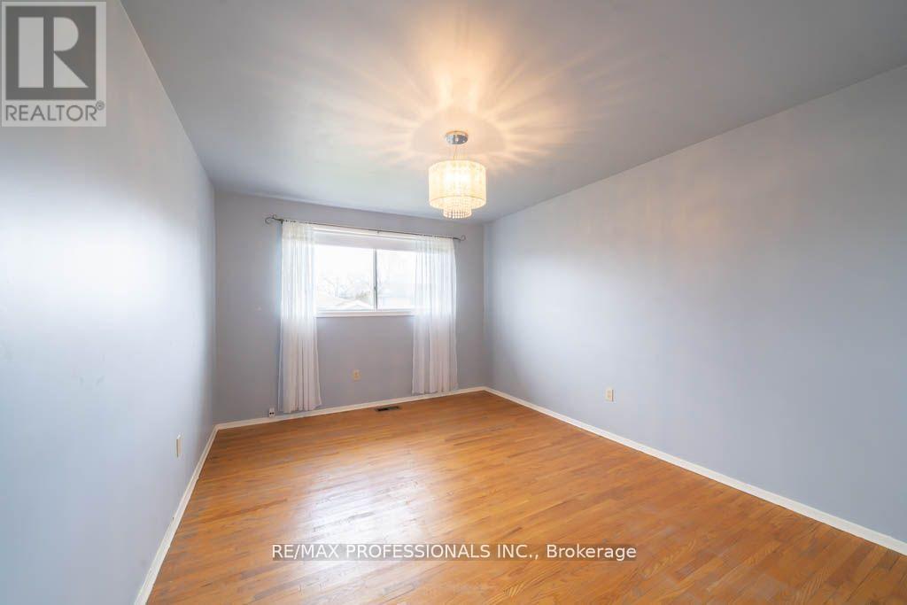 Detached at UPPER - 13 BARANIUK STREET, St. Catharines