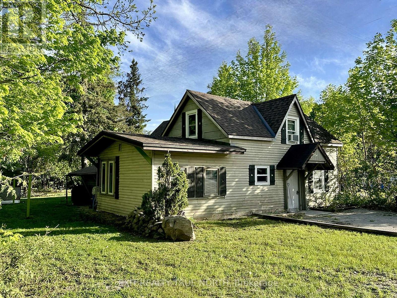 Multiplex at 211 BISHOP STREET, Gravenhurst (Muskoka (S))