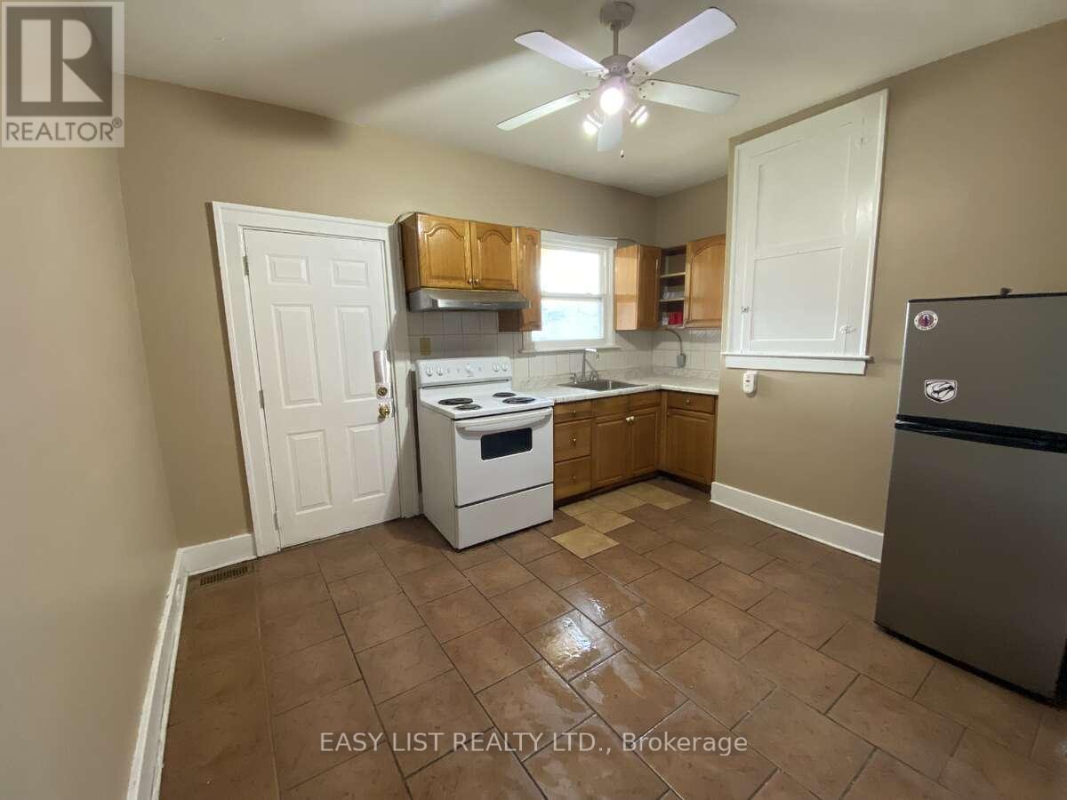 Semi-Detached/Link at 731-733 PARTINGTON AVENUE, Windsor