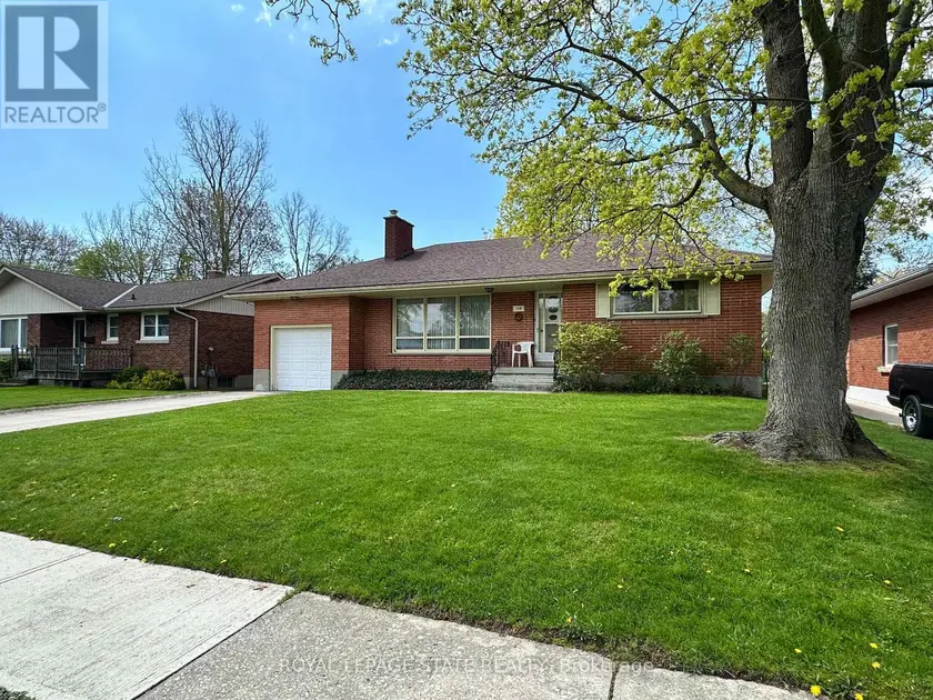Detached at 130 GARDINER AVENUE E, Haldimand