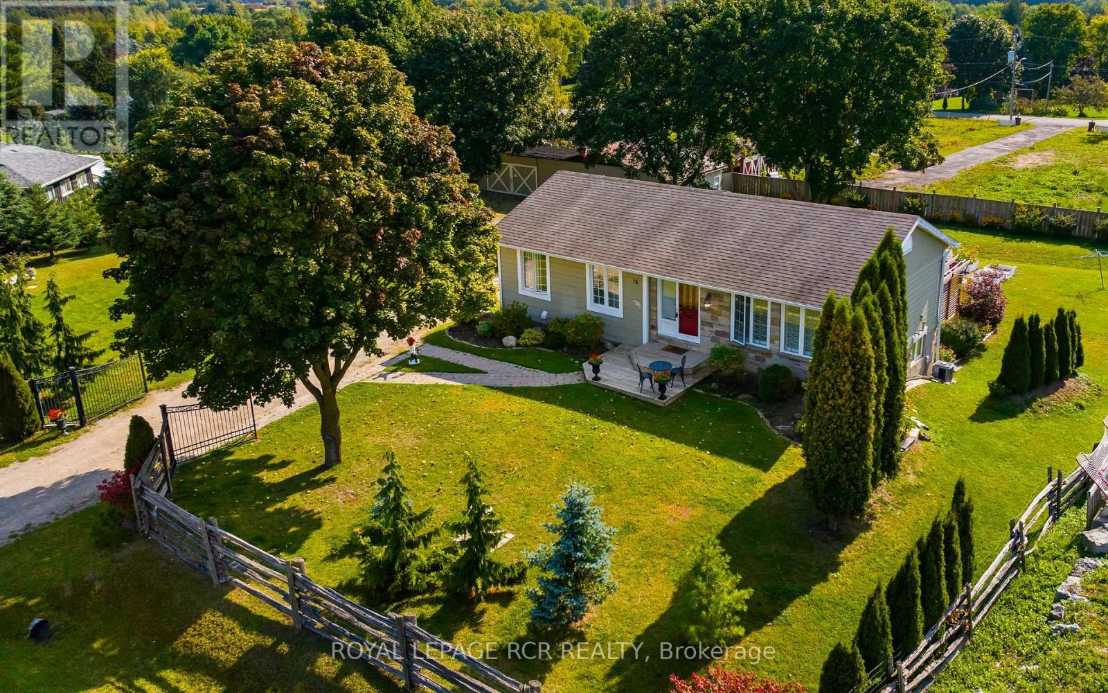 Detached at 16 BARBOUR DRIVE, Erin