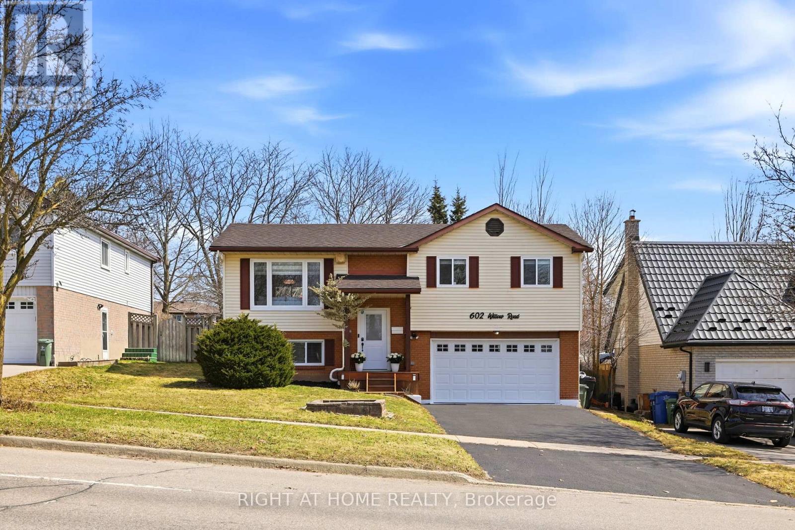 Detached at 602 WILLOW ROAD, Guelph (Willow West/Sugarbush/West Acres)