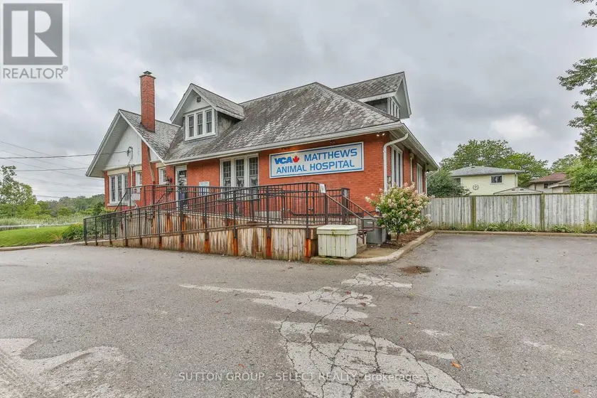 Other at 1255 SOUTHDALE ROAD E, London South