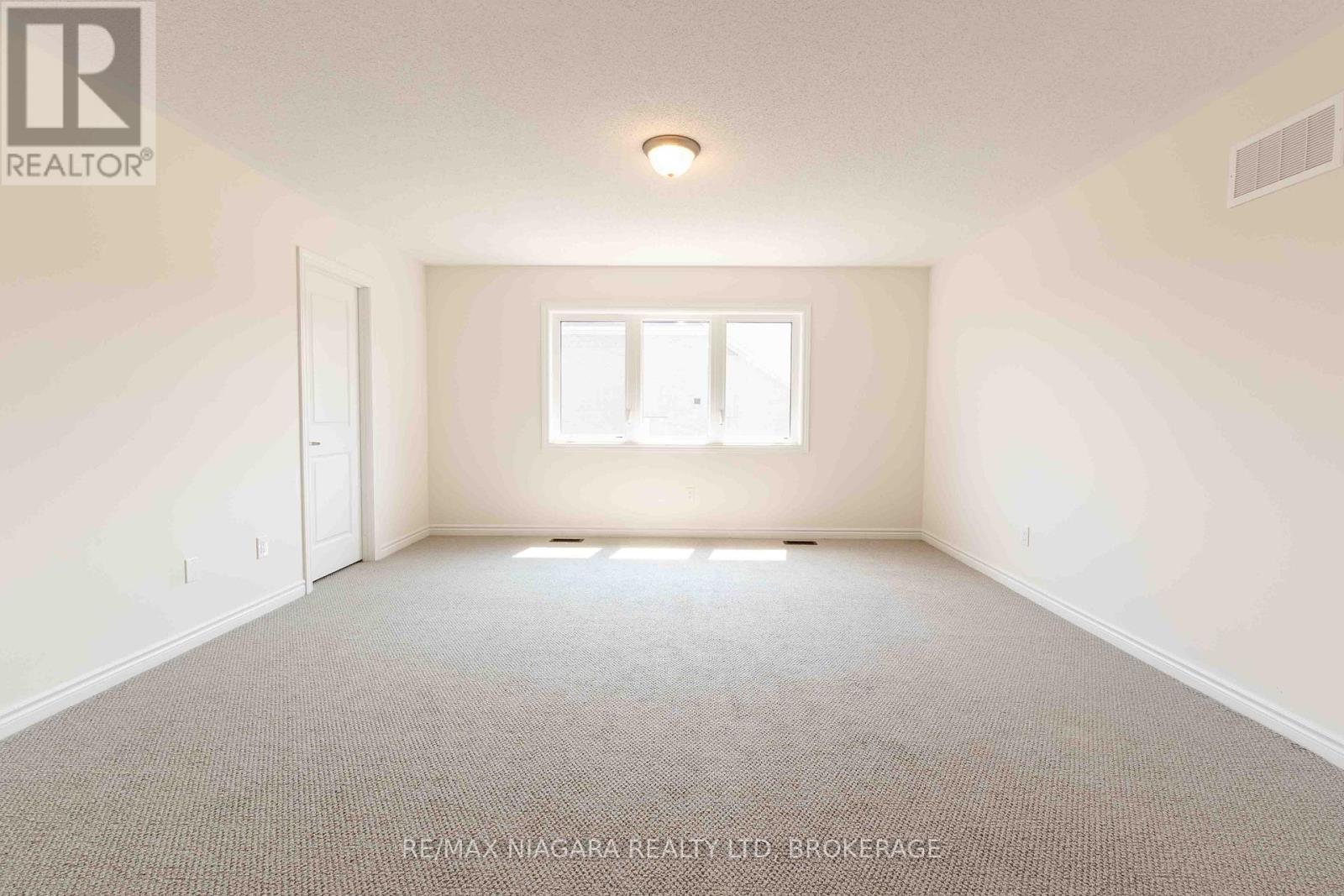 Detached at 25 ORIOLE CRESCENT, Port Colborne