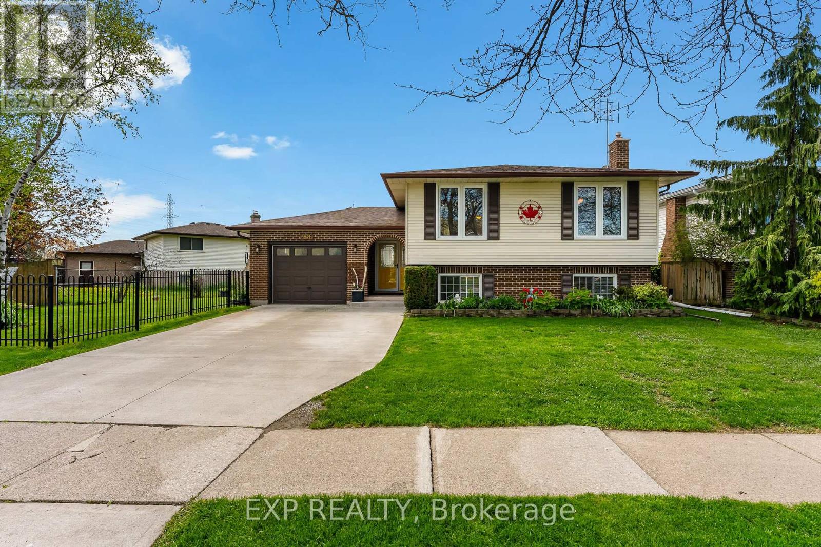 Detached at 2881 OLDEN AVENUE, Niagara Falls (Casey)