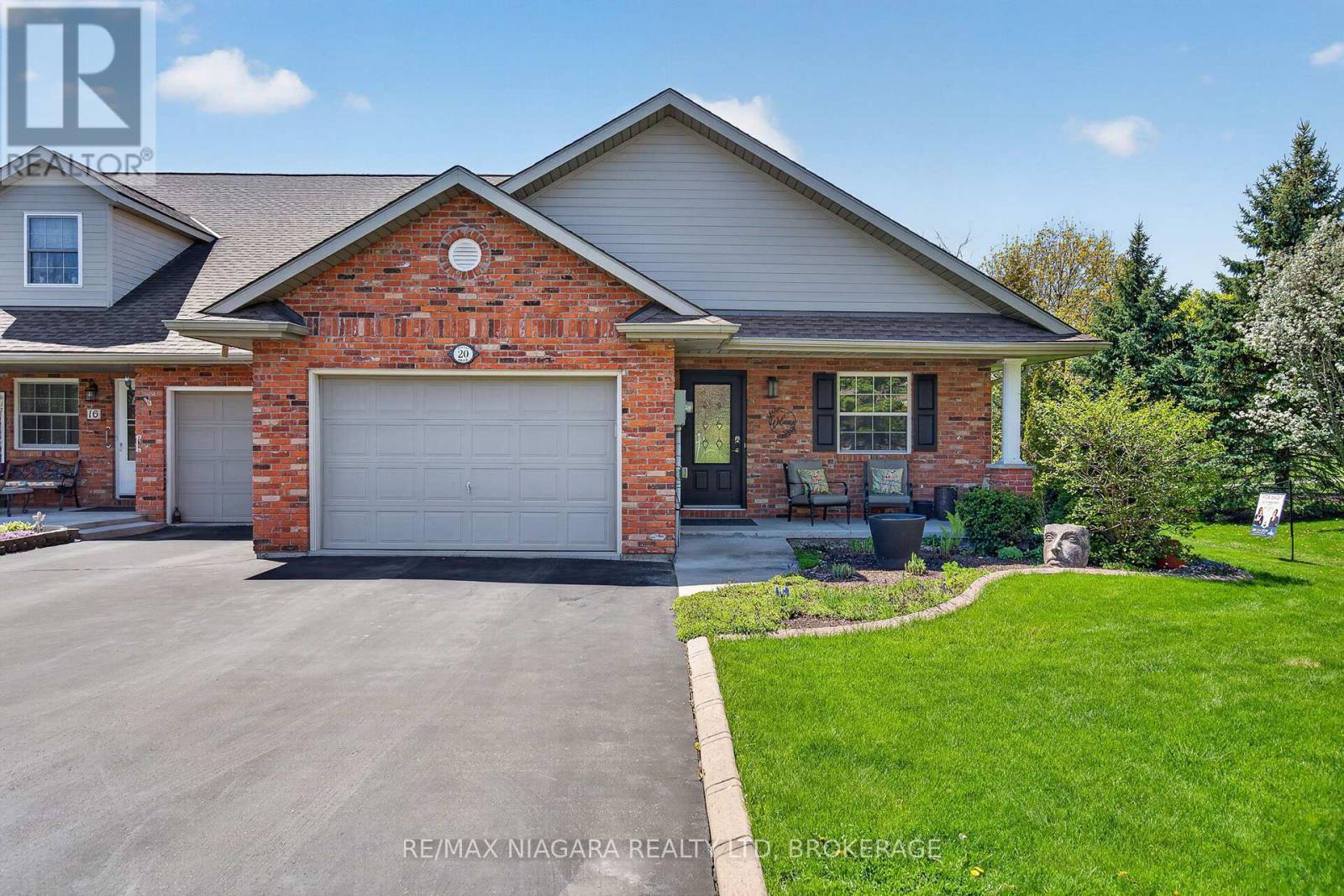 Townhouse at 20 PORTAL DRIVE, Port Colborne (Sugarloaf)