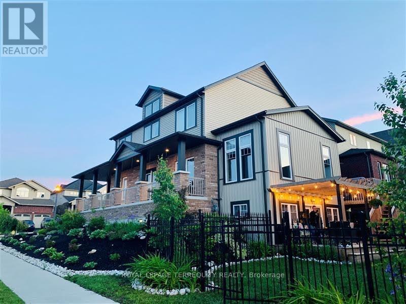 Detached at 387 GRAVEL RIDGE TRAIL, Kitchener