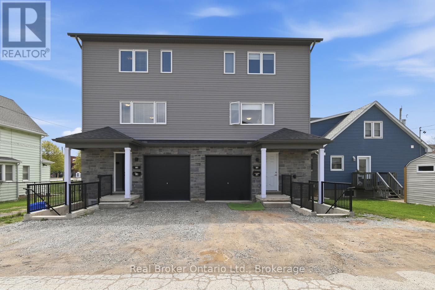 Semi-Detached/Link at 5 HAGAR STREET, Thorold (Thorold Downtown)