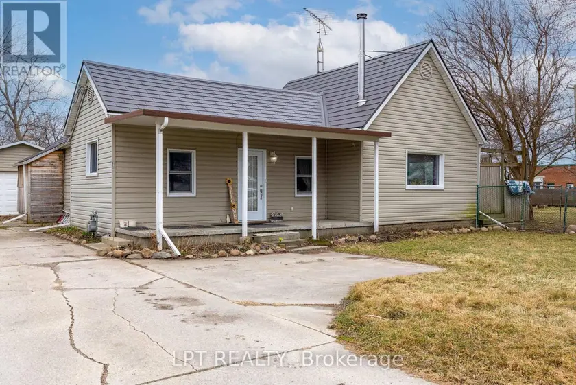 Detached at TUPPERVILLE - 19 JOHN PARK LINE, Chatham-Kent
