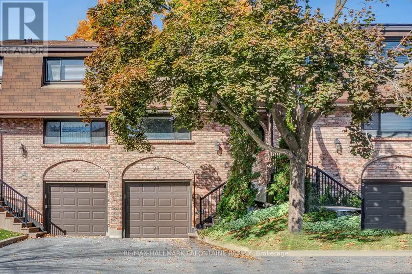 Townhouse at 28 - 2 BERTONA STREET, Ottawa