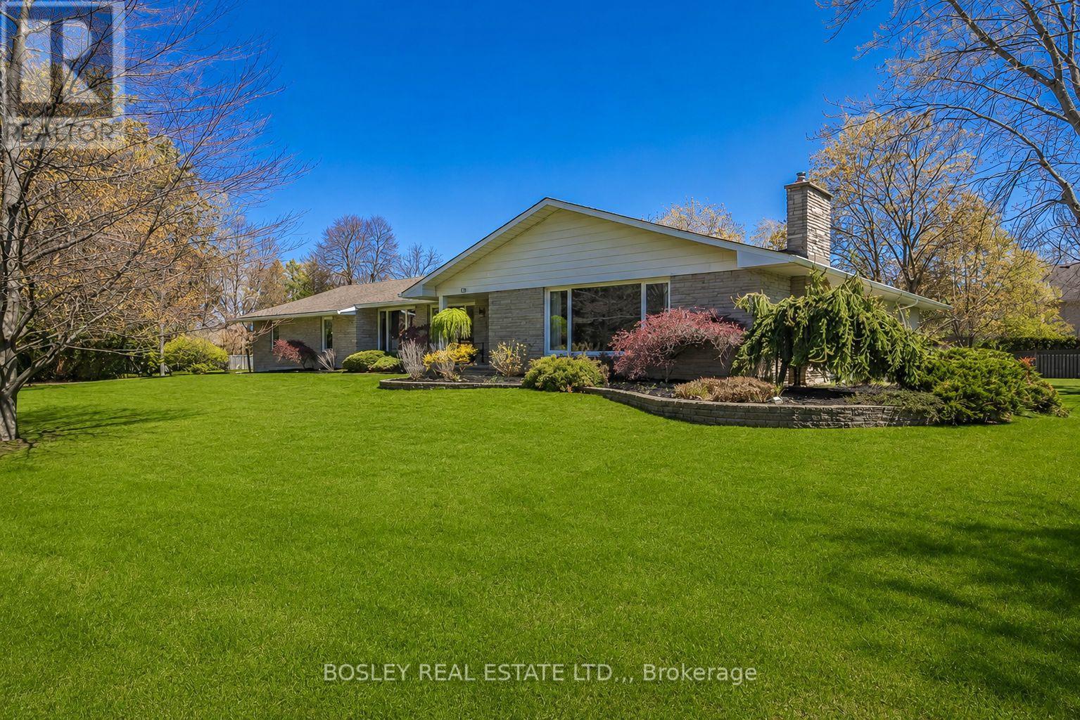 Detached at 720 LAKE STREET, St. Catharines (Lakeshore)