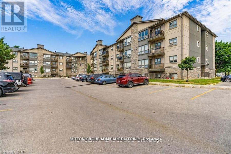 Townhouse at 108 - 5 JACKSWAY CRESCENT, London North (North G)