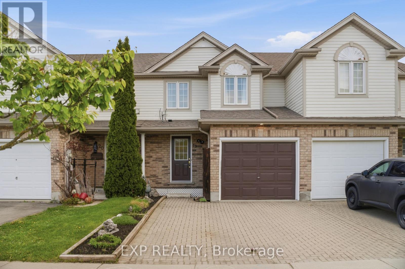 Townhouse at 18 PROSPERITY DRIVE, Kitchener