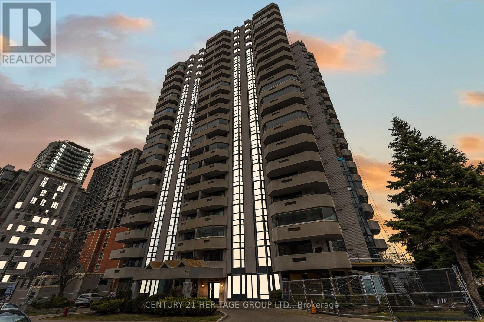 Apartment at 102 - 67 CAROLINE STREET S, Hamilton (Durand)