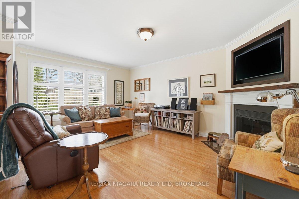Townhouse at 23 - 5 LAKESIDE DRIVE W, St. Catharines