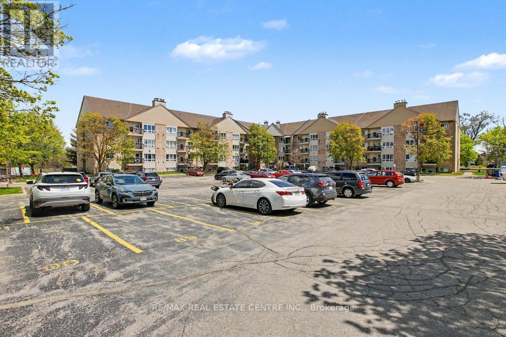 Apartment at 313 - 15 HOFSTETTER AVENUE, Kitchener