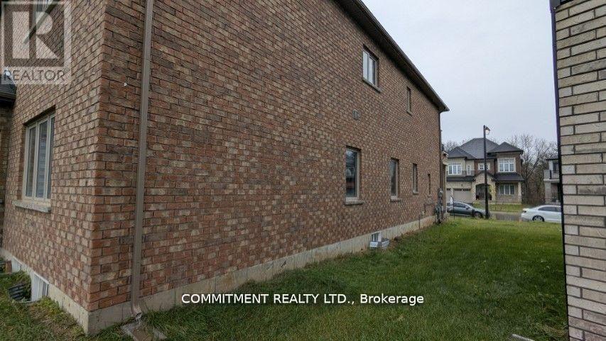 Detached at 32 STAUFFER ROAD, Brantford