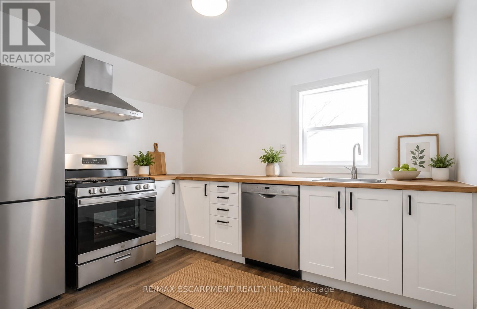 Semi-Detached/Link at 2 - 198 SHERMAN AVENUE N, Hamilton (Stipley)