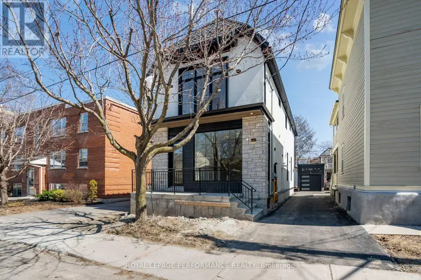 Multiplex at 31 COMMANDA WAY, Ottawa