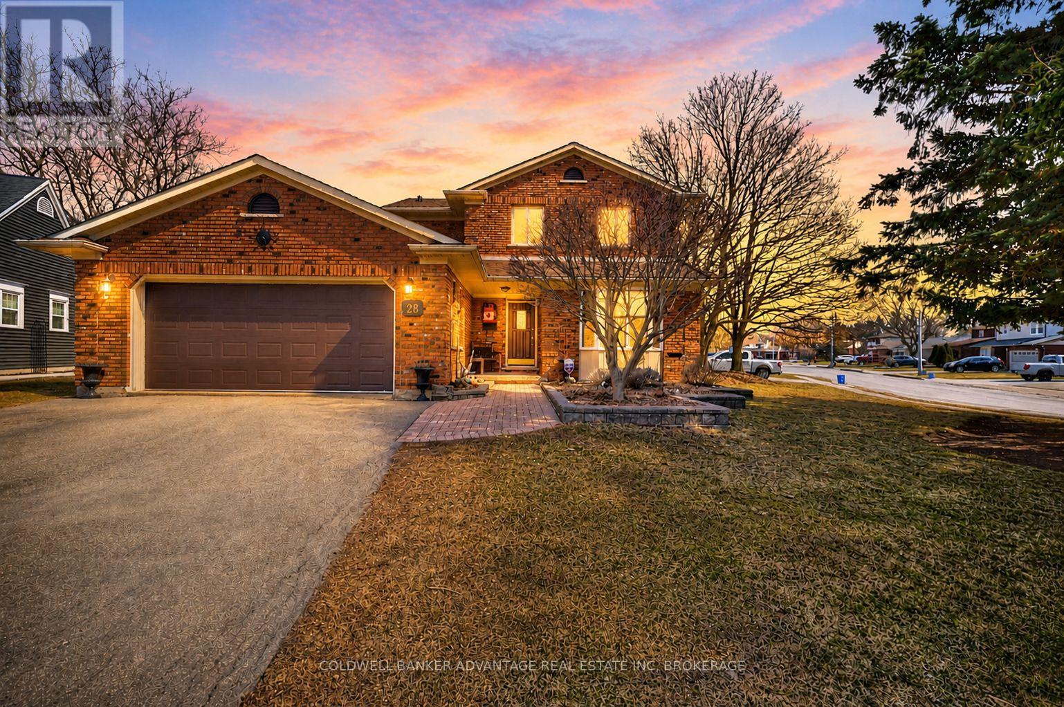 Detached at 28 DIXON CRESCENT, Welland (N. Welland)