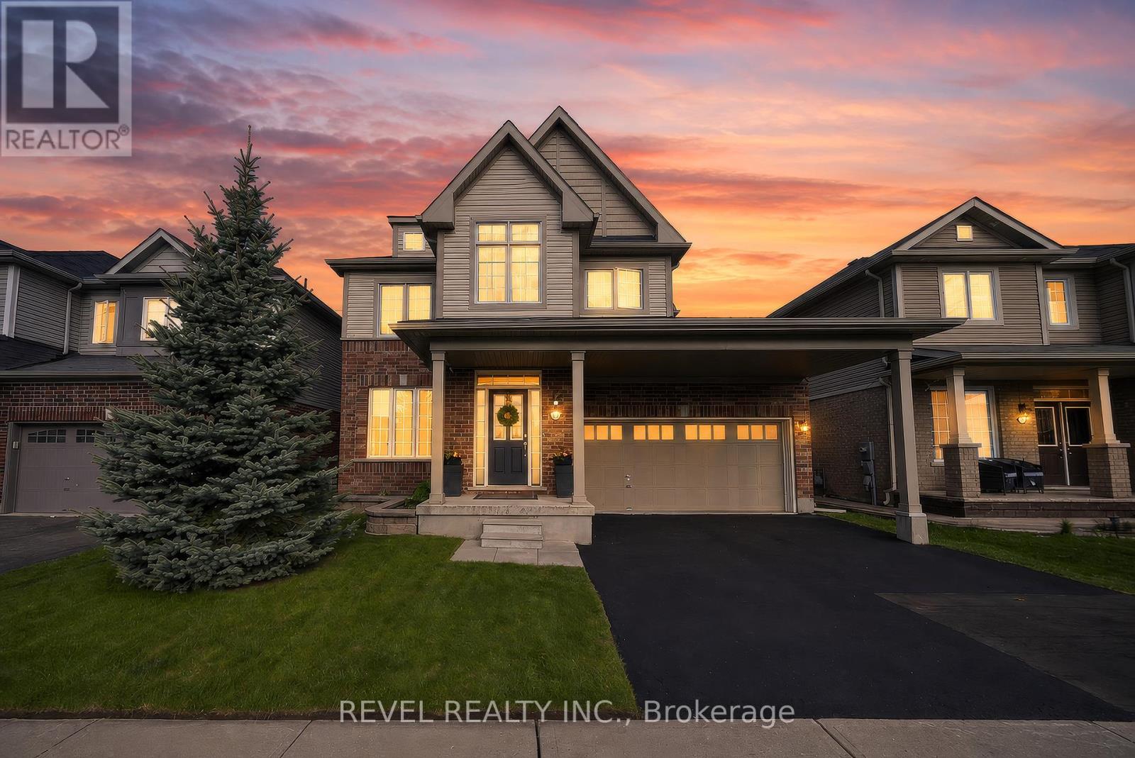 Detached at 10 BISSET AVENUE, Brantford