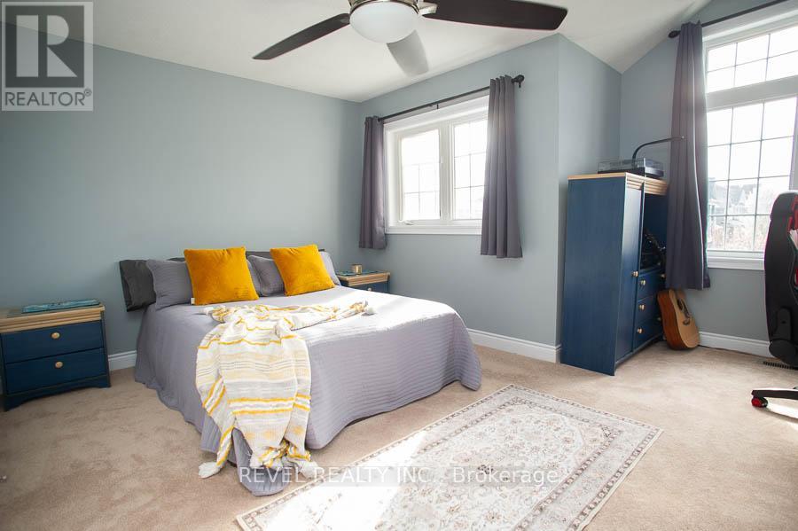 Detached at 10 BISSET AVENUE, Brantford