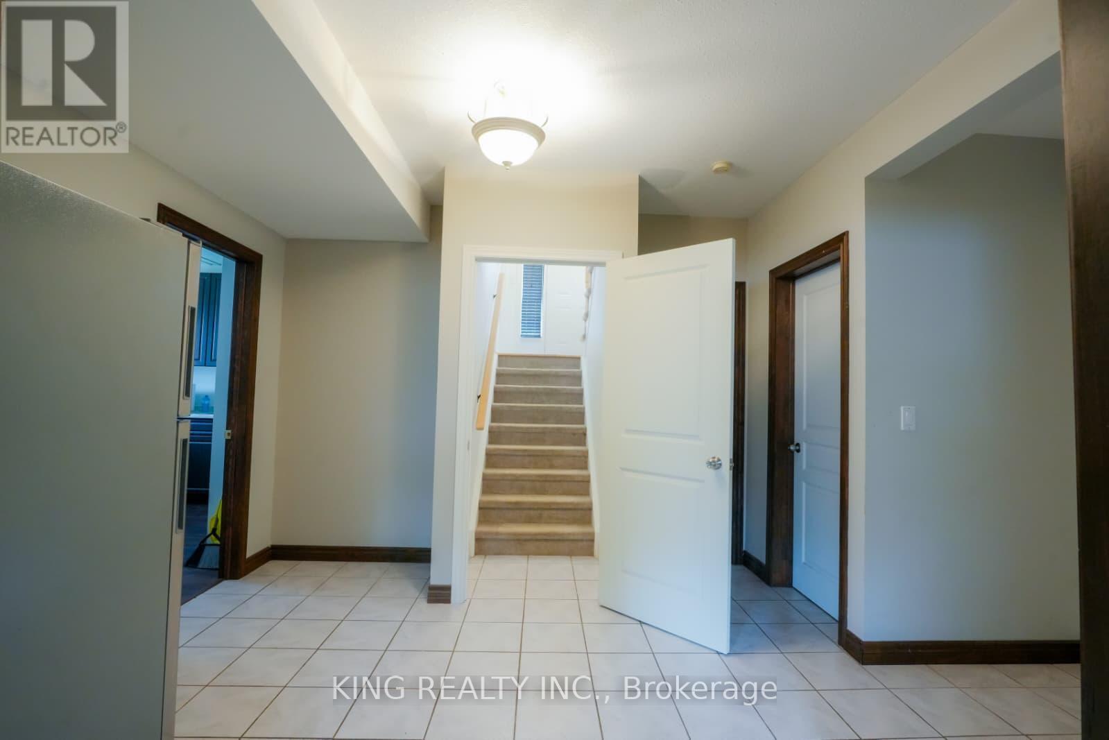 Detached at 120 REDWOOD COURT, Welland